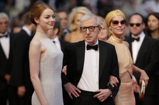 ct-video-woody-allen-emma-stone-walk-cannes-red-carpet-for-irrational-man-premiere.jpg